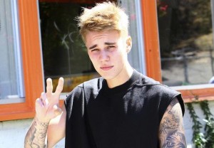 Justin-Bieber-Trouble-CANADA